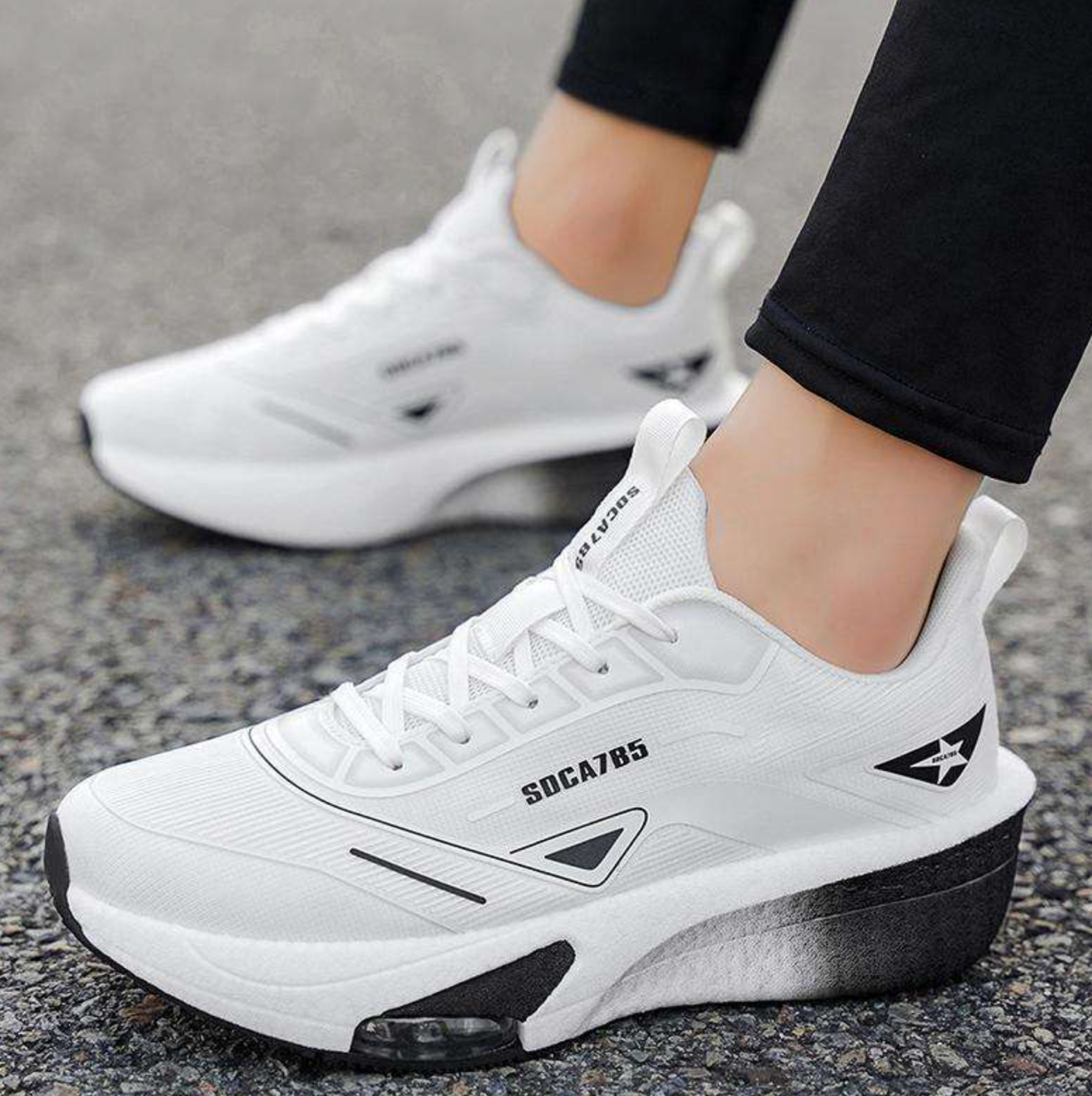 Unisex Lightweight Breathable Mesh Running Shoes
